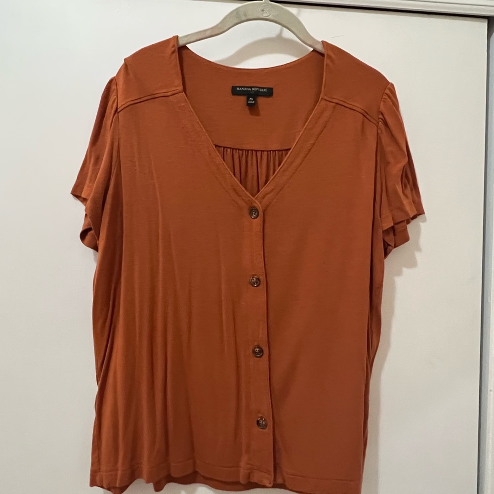 Flutter Sleeve Lightweight Top - size Medium